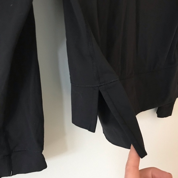 🌵SOLD🌵Lululemon Black Long Sleeve Top 6 Zipper - Picture 8 of 8